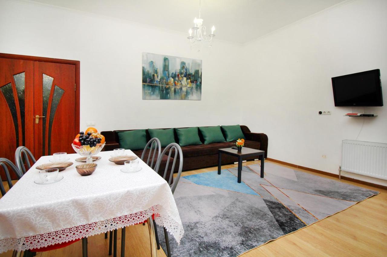 Уютные И Комфортные Квартиры В Жк Манхэттен Apartment Almaty Ngoại thất bức ảnh
